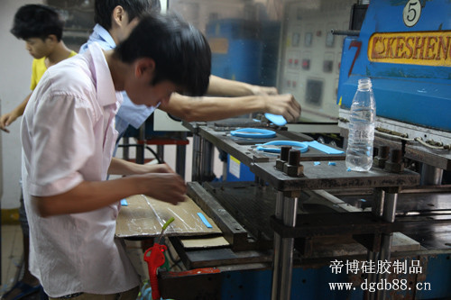 制樣機(jī).jpg